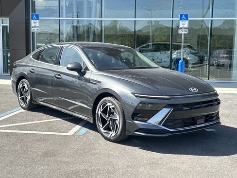 New 2026 Hyundai Sonata SEL FWD image 4