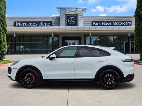 Used 2023 Porsche Cayenne GTS image 3