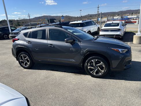 Used 2025 Subaru Crosstrek 2.0i Premium image 5