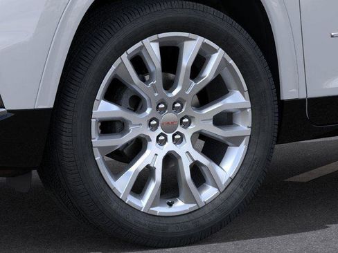 New 2026 GMC Acadia Denali w/ Super Cruise Package image 9