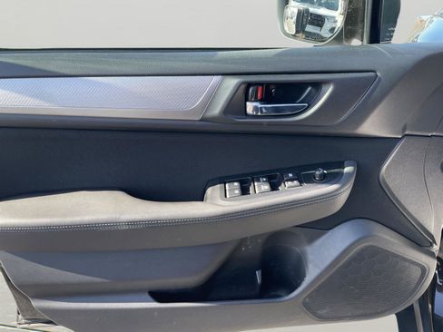 Used 2019 Subaru Outback 2.5i Premium AWD/4WD image 22