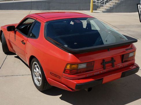 Used 1988 Porsche 944 Coupe image 3
