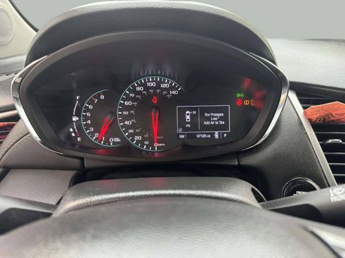 Used 2019 Chevrolet Trax LT w/ LT Convenience Package AWD/4WD image 13