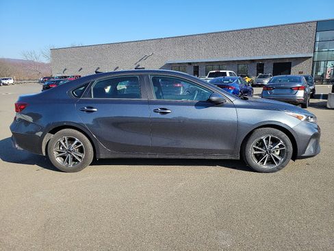 Used 2023 Kia Forte LXS image 7