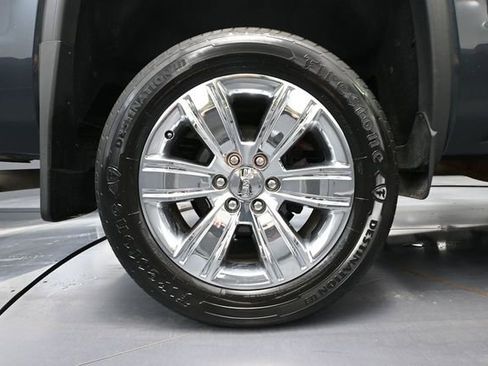 Used 2018 GMC Sierra 1500 SLT AWD/4WD image 17