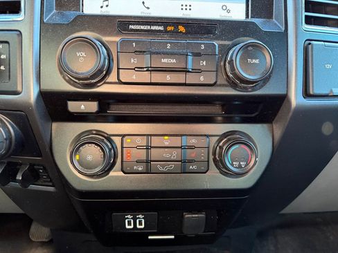 Used 2016 Ford F150 XLT w/ Equipment Group 302A Luxury image 15