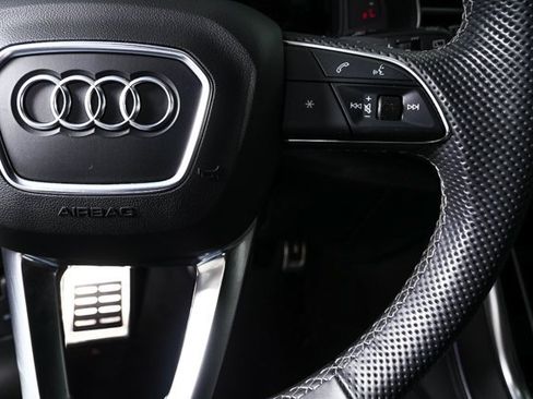 Used 2024 Audi SQ8 Prestige image 11