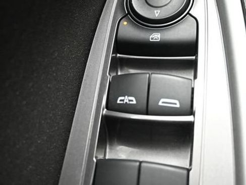 Used 2023 Chevrolet Malibu LT FWD image 26