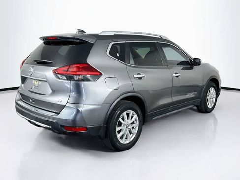 Used 2017 Nissan Rogue SV FWD image 25
