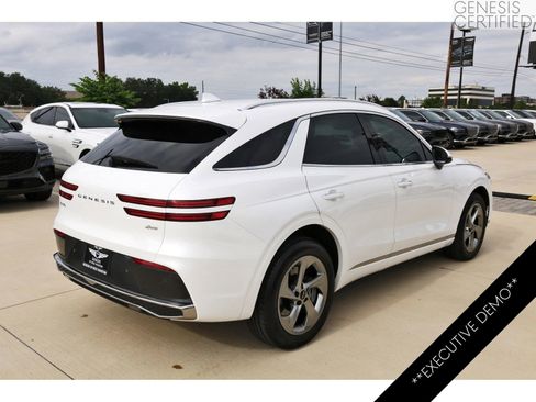 Used 2026 Genesis GV70 2.5T AWD/4WD image 9