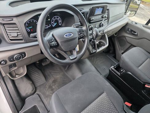 Used 2024 Ford Transit 250 Low Roof w/ Exterior Upgrade Package image 10