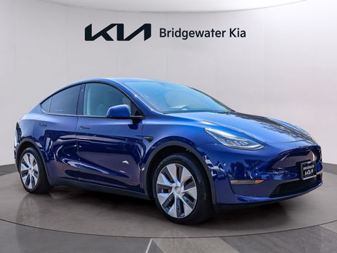 Used 2020 Tesla Model Y Long Range AWD/4WD image 1