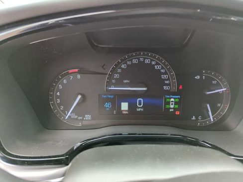 Used 2017 Cadillac XT5 Premium Luxury w/ LPO, Wheel Lock Package FWD image 35