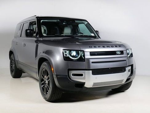 Used 2023 Land Rover Defender 110 SE image 7