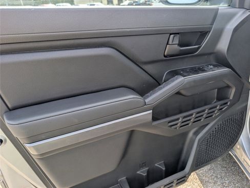 Used 2025 Toyota Tacoma SR5 image 13