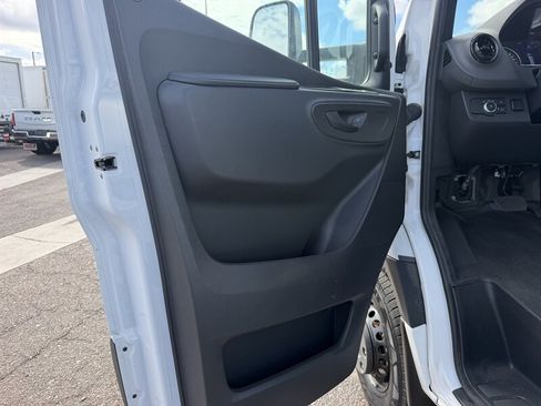 Used 2023 Mercedes-Benz Sprinter 3500 image 15