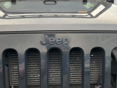 Used 2014 Jeep Wrangler Sport AWD/4WD image 12