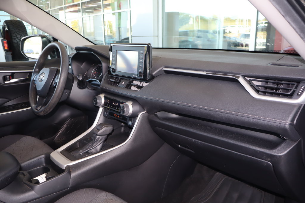 Used 2020 Toyota RAV4 XLE FWD image 43