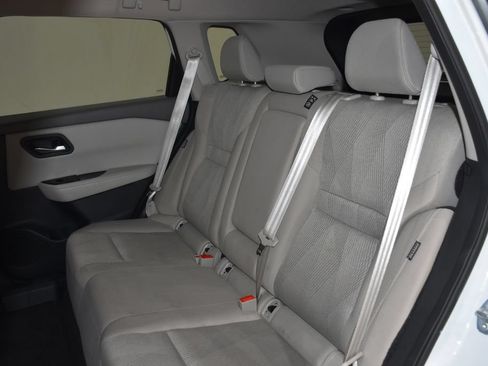 Used 2025 Nissan Rogue SV AWD/4WD image 28