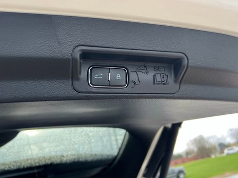 Used 2025 Ford Explorer Platinum w/ LUX Leather Package image 24