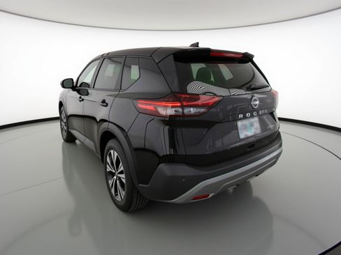 Used 2023 Nissan Rogue SV image 6