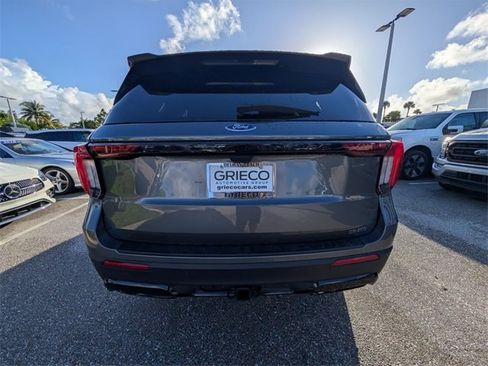 Used 2025 Ford Explorer ST-Line w/ Premium Package image 11