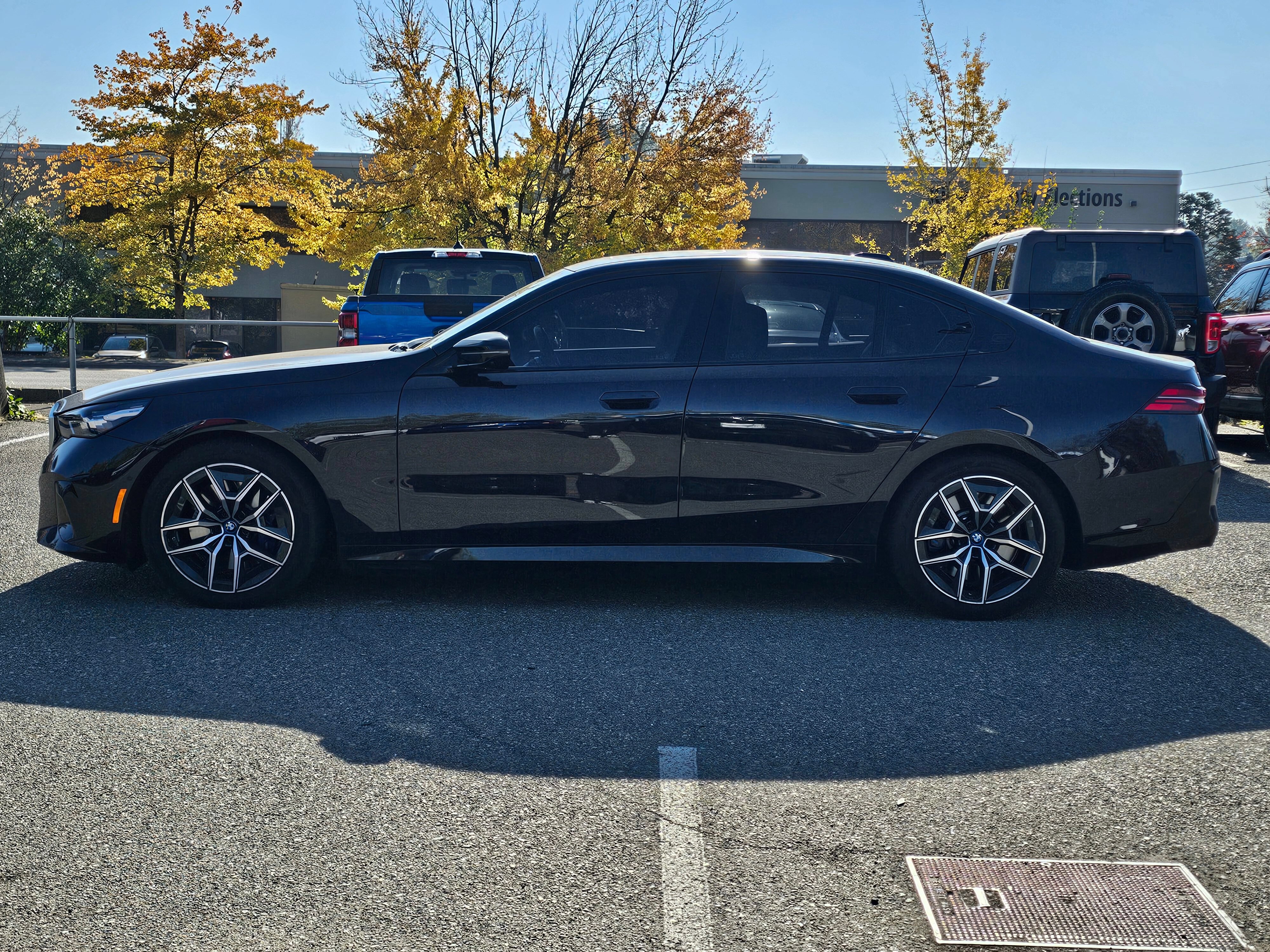 Used 2024 BMW i5 M60 w/ Premium Package AWD/4WD image 3
