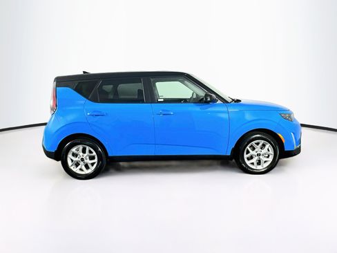 Used 2025 Kia Soul S FWD image 10