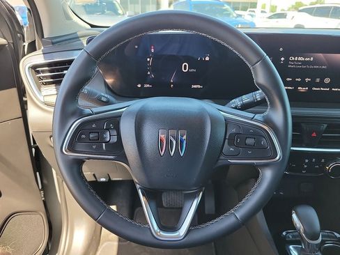 Used 2025 Buick Encore GX Preferred FWD image 19