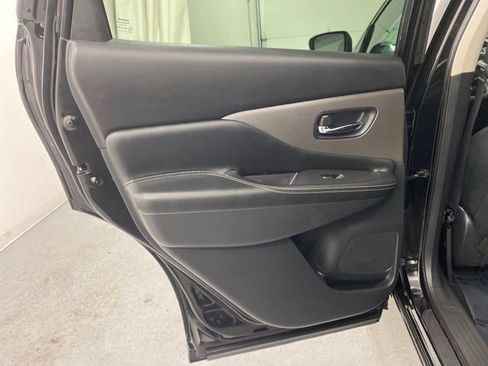 Used 2019 Nissan Murano S image 26