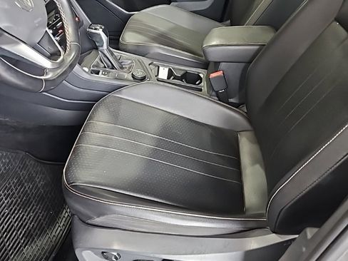 Used 2022 Volkswagen Tiguan SE image 27