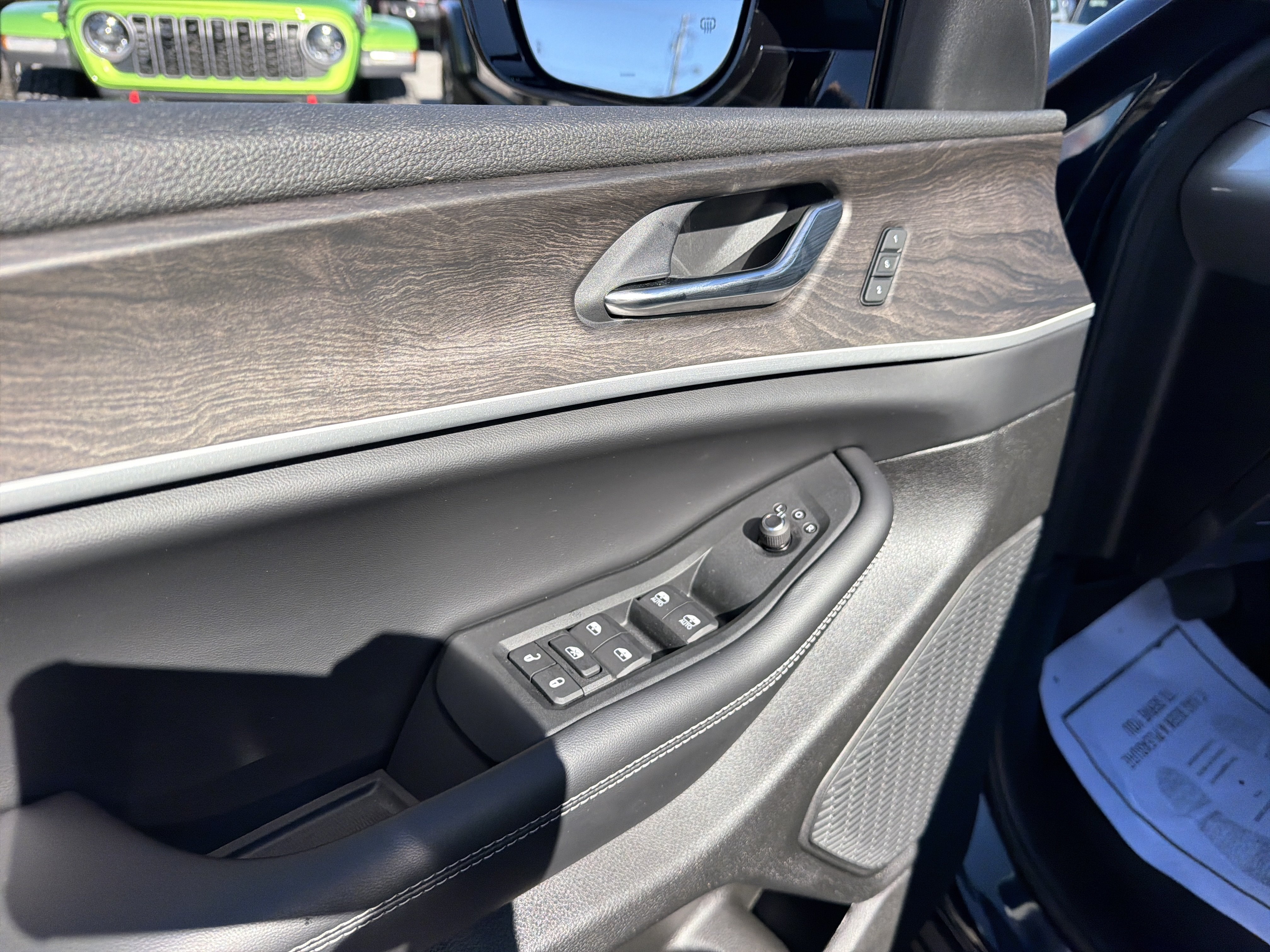 New 2027 Jeep Grand Cherokee Limited AWD/4WD image 16
