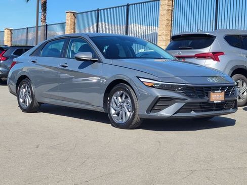 New 2026 Hyundai Elantra Blue image 25