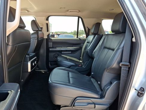 Used 2024 Ford Expedition Max XLT AWD/4WD image 10