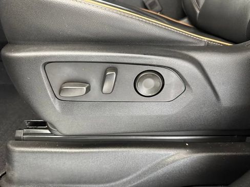 Used 2023 GMC Yukon AT4 AWD/4WD image 20