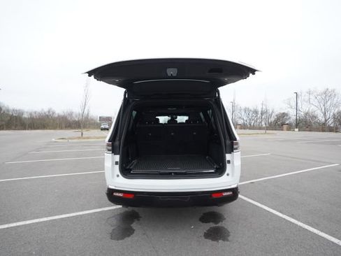 Used 2024 Jeep Grand Wagoneer L Series III image 17