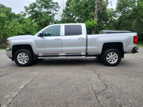 Used 2017 Chevrolet Silverado 2500 LT AWD/4WD image 5
