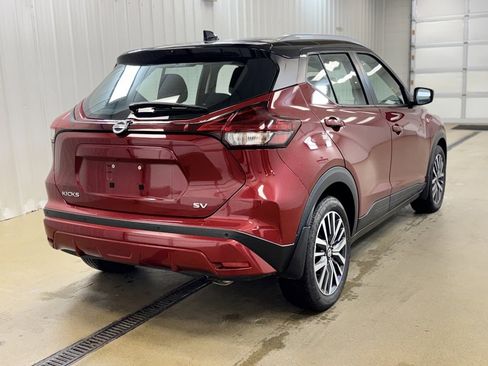 Used 2021 Nissan Kicks SV image 31