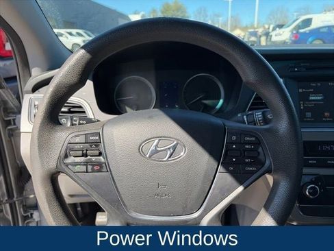 Used 2016 Hyundai Sonata SE w/ Cargo Package image 12