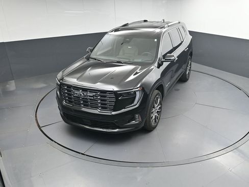 Used 2026 GMC Acadia Denali Ultimate w/ LPO, Floor Liner Package FWD image 34