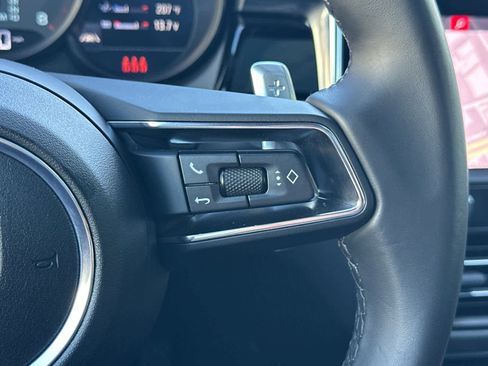 Certified 2025 Porsche Macan AWD/4WD image 27