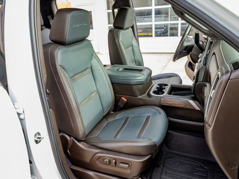 Used 2021 GMC Sierra 2500 Denali w/ Denali Ultimate Package image 31