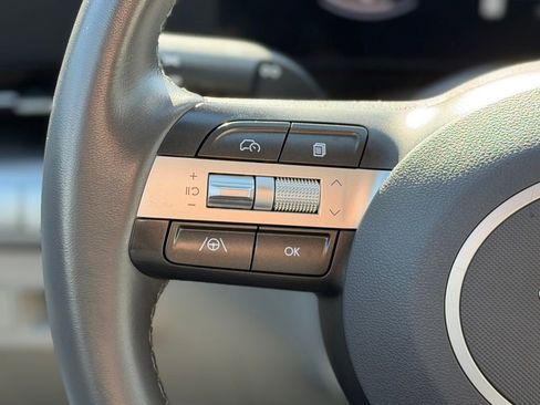 Used 2025 Hyundai Kona SEL AWD/4WD image 11