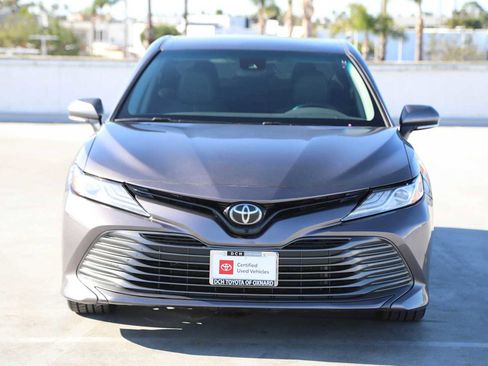 Certified 2020 Toyota Camry XLE image 3