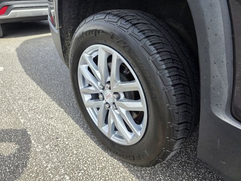 Used 2017 GMC Acadia SLT image 37