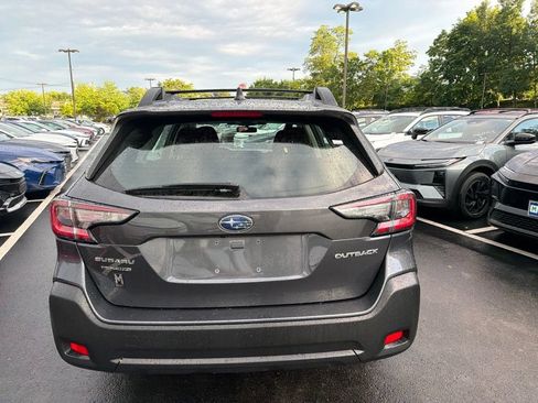 Used 2024 Subaru Outback AWD/4WD image 6