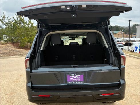 New 2025 Lincoln Navigator Reserve image 37