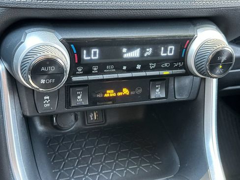 Used 2024 Toyota RAV4 XLE w/ Convenience Package AWD/4WD image 19