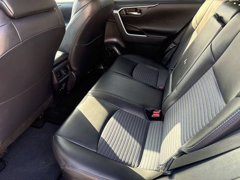 Used 2019 Toyota RAV4 XSE AWD/4WD image 18