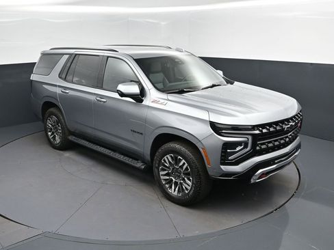 Used 2025 Chevrolet Tahoe Z71 AWD/4WD image 38